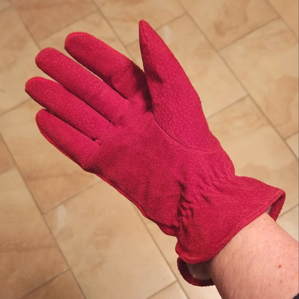 Macy's Red Pig Suede & Fleece Gloves S